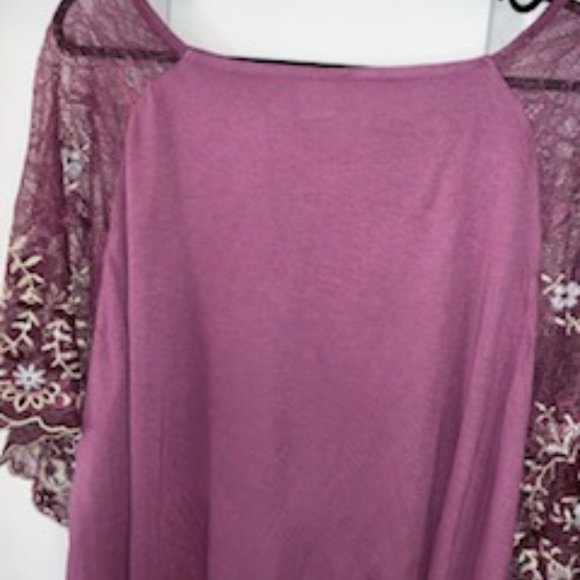 Anthropologie Akemi + Kin mauve lace top - Picture 3 of 6